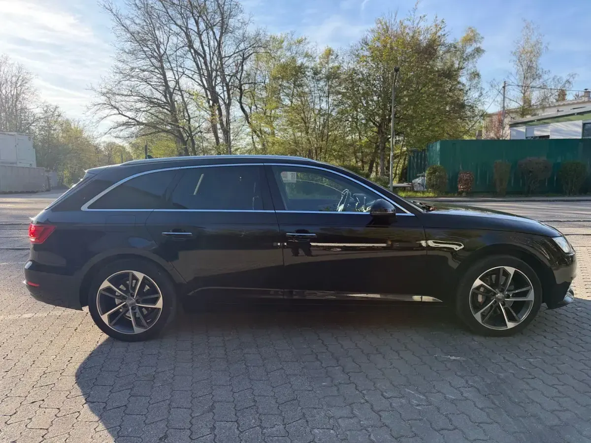 Usata Audi A4 Design 190 CV (139 kW) 2016 Nero Berlina
