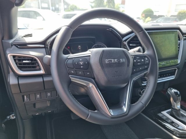 Używany Isuzu D-Max 163 KM (119 kW) 2024 Niebieski Pickup