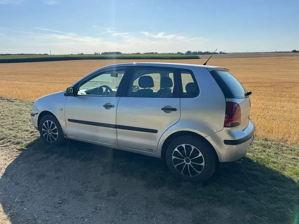Gebraucht VW Polo Basis 54 PS (39 kW) 2003 Grau Limousine
