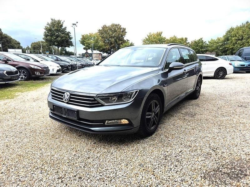 Grau Gebraucht 2016 VW Passat Kombi | 9.280 € (Superpreis) - Bild 1/4