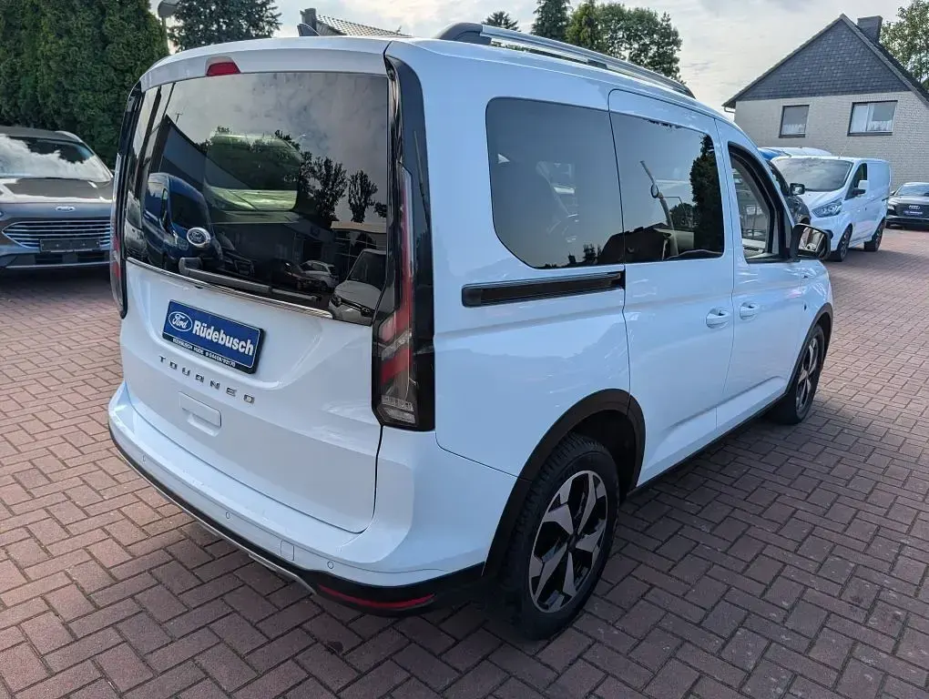 Gebraucht Ford Tourneo Connect Active 102 PS (75 kW) 2024 Weiß Van / Kleinbus