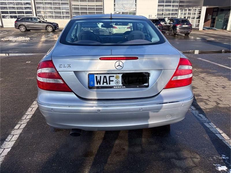Gebraucht Mercedes CLK200 Avantgarde 163 PS (119 kW) 2004 Silber Coupé