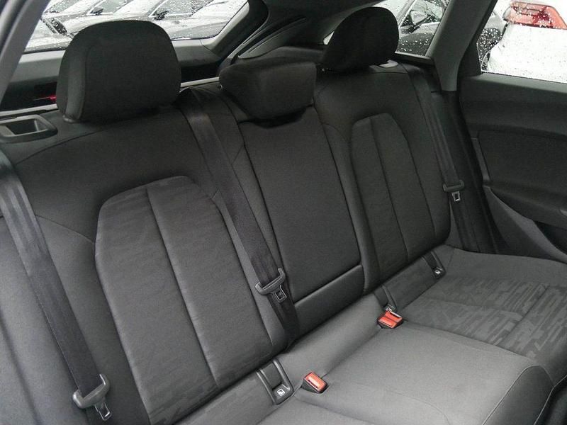 Gebraucht Audi A5 Advanced 150 PS (110 kW) 2025 Gletscherweiß metallic Kombi