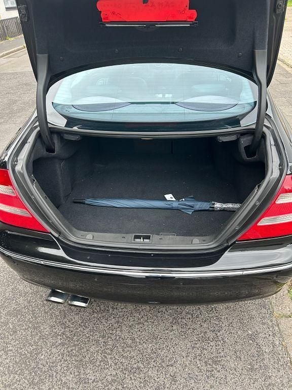 Schwarz Gebraucht 2003 Mercedes CLK240 Avantgarde Coupé | 5.000 € (Fairer Preis) - Bild 1/4