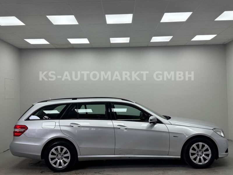Gebraucht Mercedes E220 170 PS (125 kW) 2010 Silber Kombi