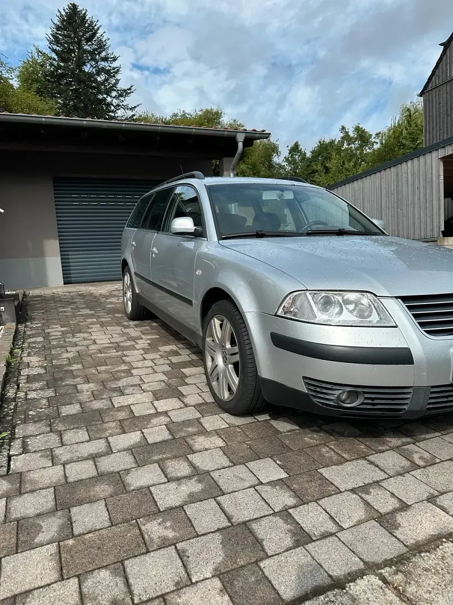 Gebraucht VW Passat 131 PS (96 kW) 2004 Silber Kombi