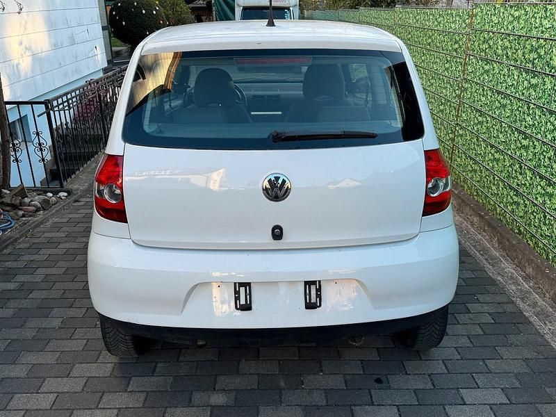 Gebraucht VW Fox 55 PS (40 kW) 2008 Weiß Kleinwagen