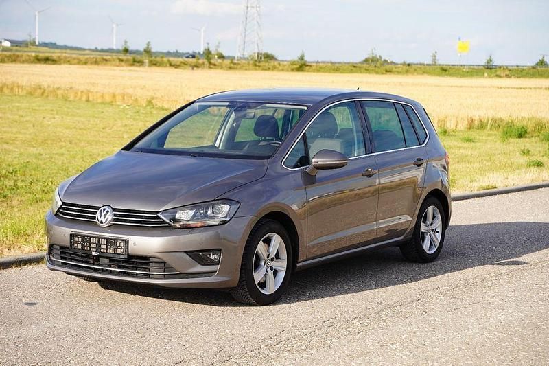Grau Gebraucht 2017 VW Golf Sportsvan Van / Kleinbus | 12.590 € (Fairer Preis) - Bild 1/4
