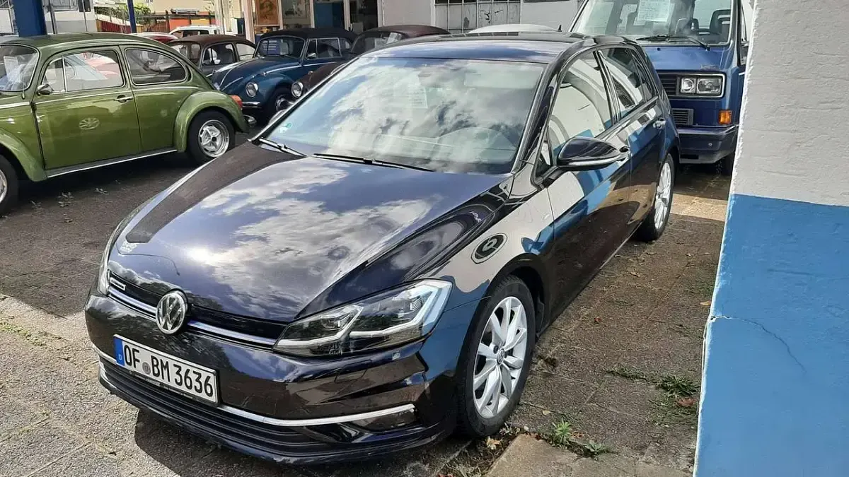 Gebraucht VW Golf VII Join 131 PS (96 kW) 2018 Deep black perleffekt Kleinwagen