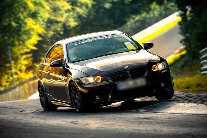 Gebraucht BMW 325 Basis 18 PS (13 kW) 2006 Schwarz Coupé