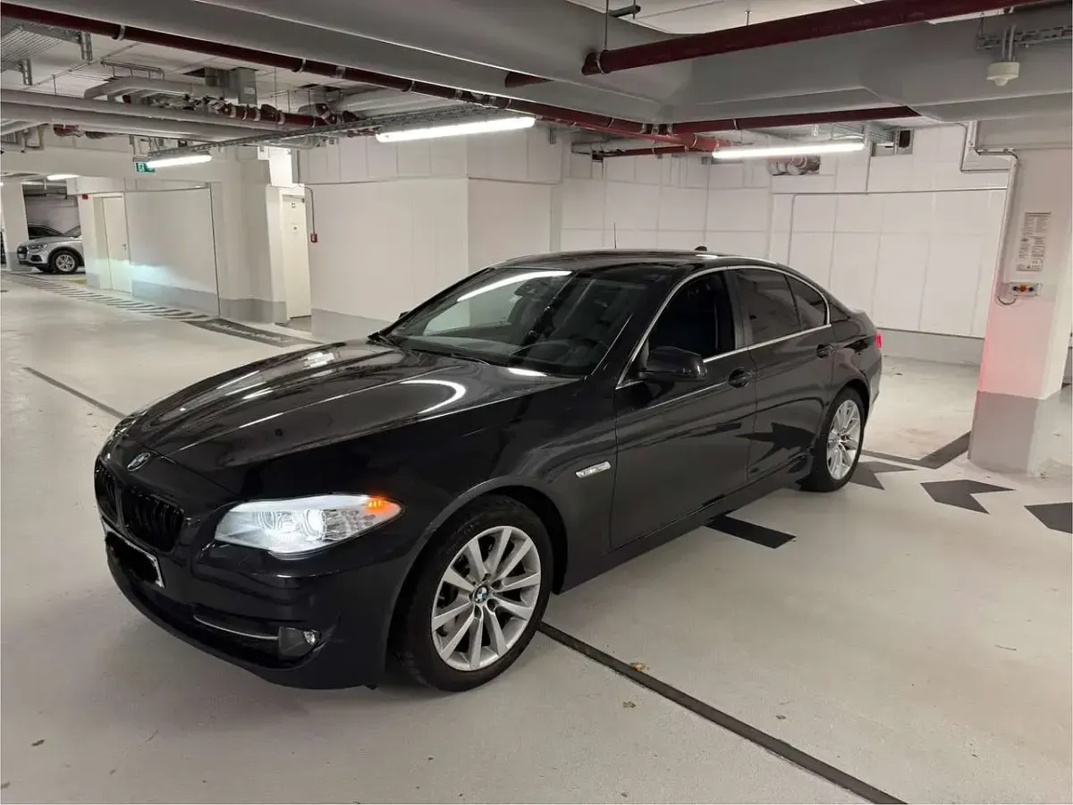 Gebraucht BMW 528 Sport Line 245 PS (180 kW) 2011 Limousine