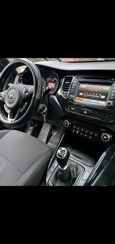 Blau Gebraucht 2014 Kia Carens Van / Kleinbus | 9.200 € (Fairer Preis) - Bild 1/4