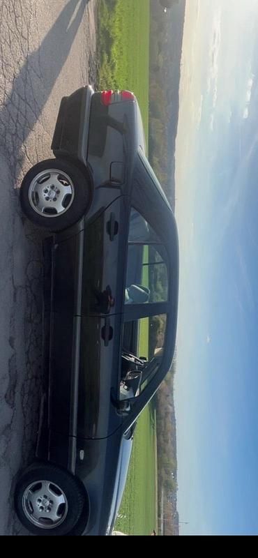 Gebraucht Mercedes C180 122 PS (89 kW) 1999 Schwarz Limousine