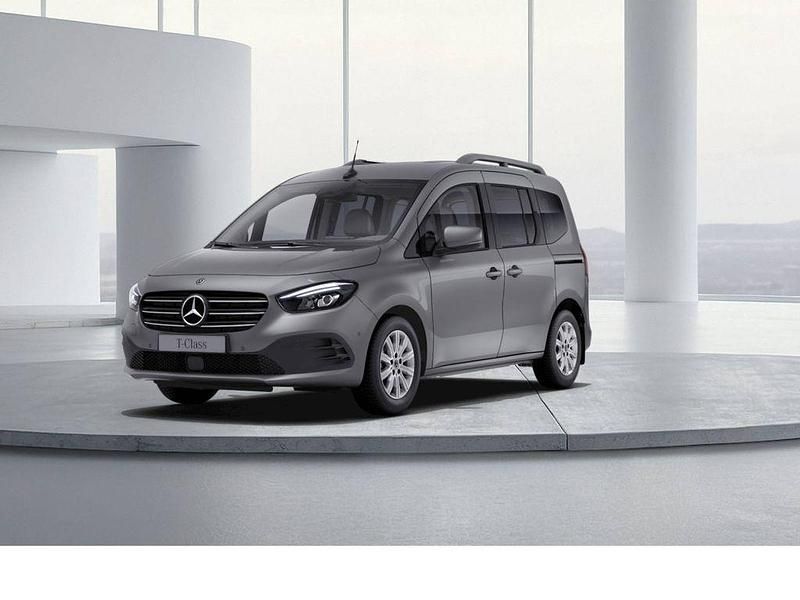 Grau Gebraucht 2024 Mercedes T180 Progressive Van / Kleinbus | 30.755 € (Etwas zu teuer) - Bild 1/4