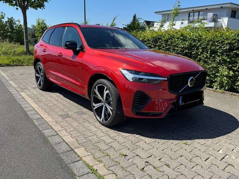 Rot Gebraucht 2023 Volvo XC60 Plus SUV | 56.500 € (Etwas zu teuer) - Bild 1/4