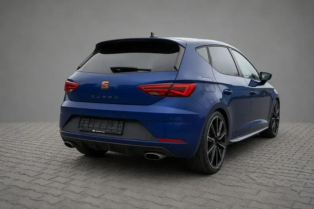 Używany Cupra Leon 290 KM (213 kW) 2019 Niebieski Sedan/Limuzyna