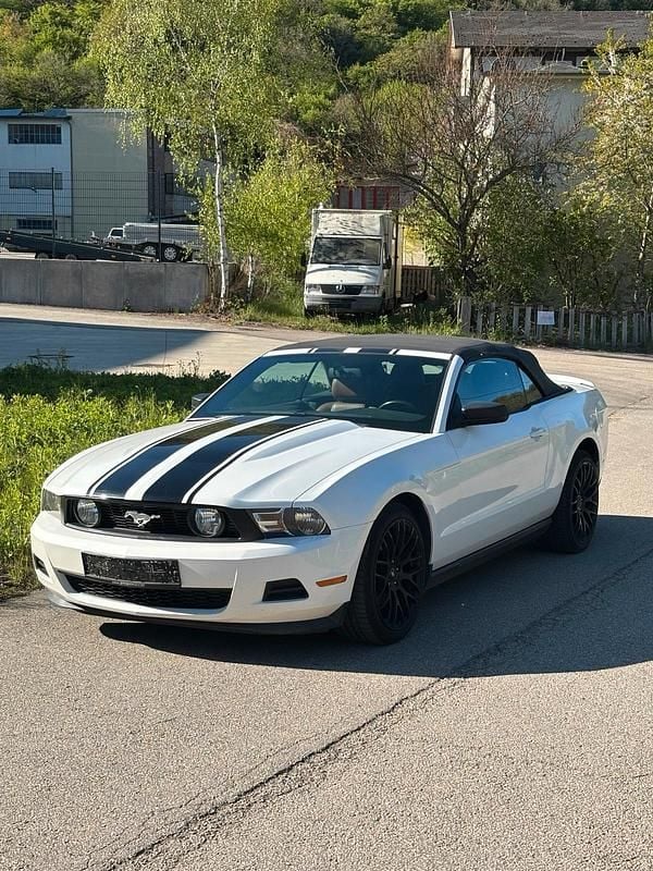 Second-hand Ford Mustang 308 CP (226 kW) 2012 Alb Cabrio