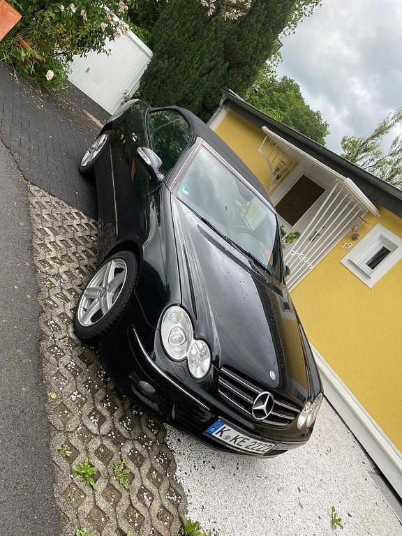 Gebraucht Mercedes CLK320 Elegance 224 PS (164 kW) 2007 Schwarz Cabrio