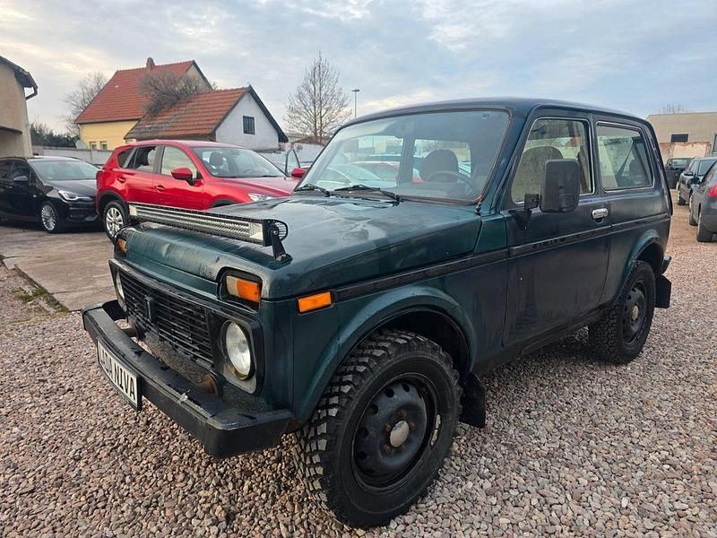 Gebraucht Lada niva 82 PS (60 kW) 2008 Grün SUV
