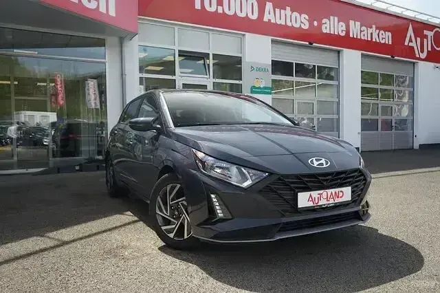 Neu Hyundai i20 79 PS (58 kW) 2025 Auroragreymet. Kleinwagen