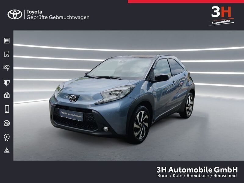 Blau Gebraucht 2024 Toyota Aygo Pulse Kleinwagen | 15.990 € (Fairer Preis) - Bild 1/4