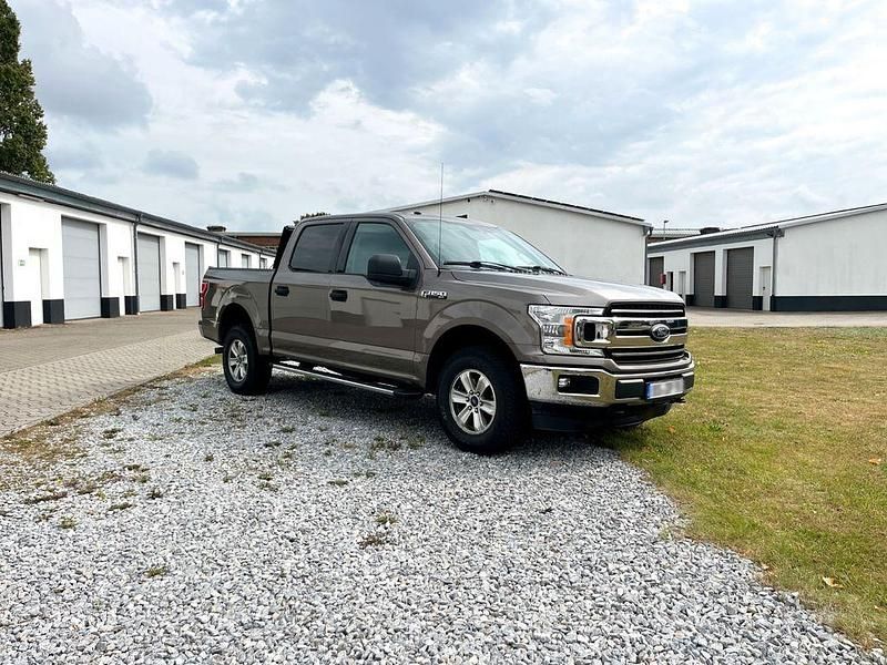 Grau Gebraucht 2018 Ford F-150 XLT Abholung | 39.500 € - Bild 1/4