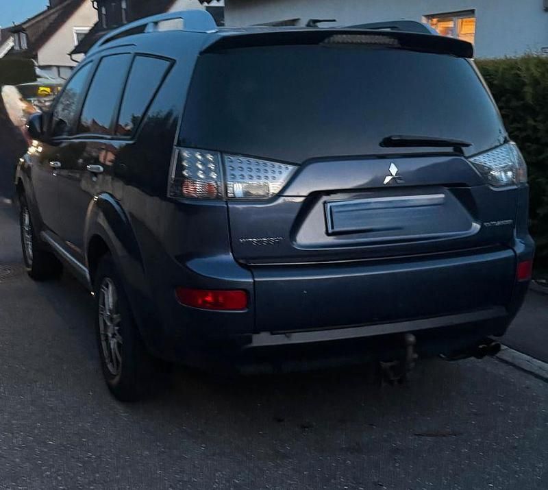 Gebraucht Mitsubishi Outlander Intense 156 PS (114 kW) 2008 Blau SUV