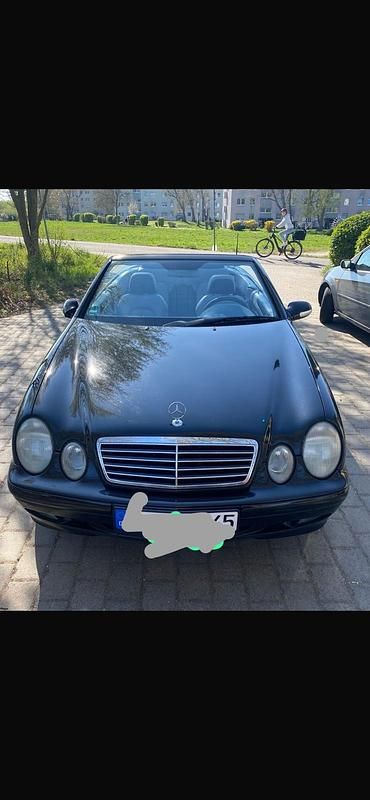 Gebraucht Mercedes CLK200 163 PS (119 kW) 2000 Schwarz Cabrio