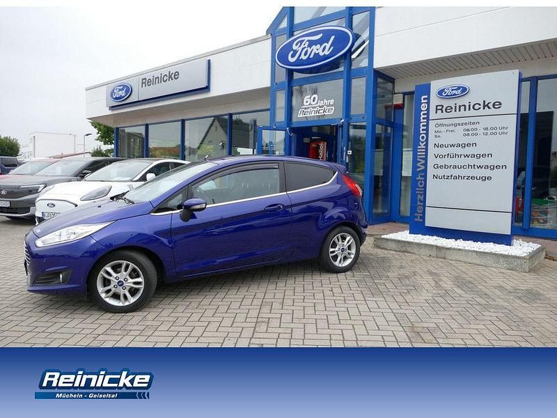 Gebraucht Ford Fiesta Titanium 95 PS (69 kW) 2016 Blau Kleinwagen