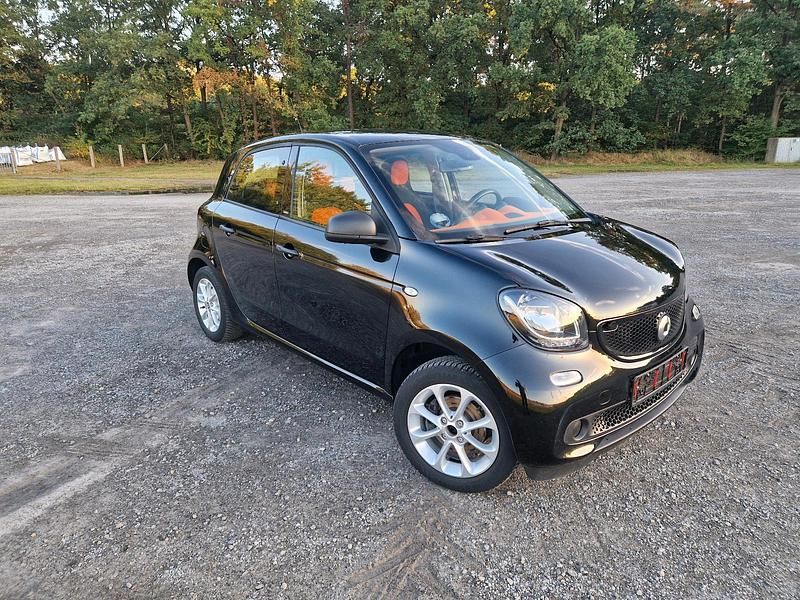 Schwarz Gebraucht 2017 Smart ForFour Kleinwagen | 9.650 € (Superpreis) - Bild 1/4