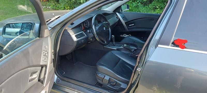 Gebraucht BMW 530 218 PS (160 kW) 2003 Grau Limousine