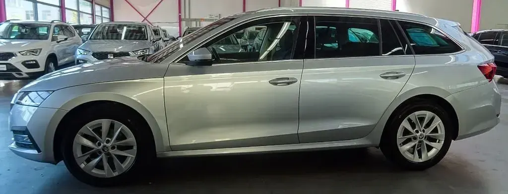Gebraucht Skoda Octavia Style 150 PS (110 kW) 2022 Silber Limousine