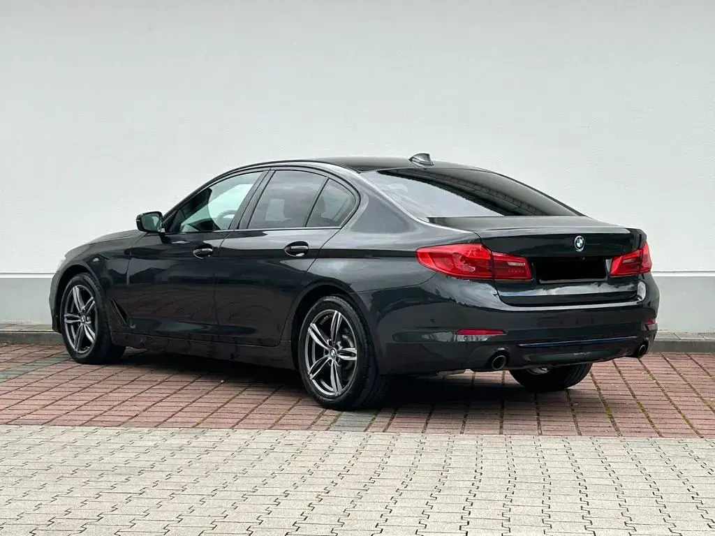 Gebraucht BMW 530 Sport Line 252 PS (185 kW) 2020 Grau Limousine