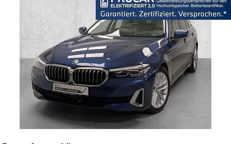 Blau Gebraucht 2022 BMW 530e Sport Line Kombi | 35.990 € (Fairer Preis) - Bild 1/4