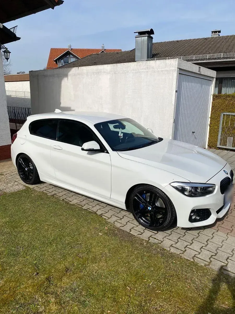 Gebraucht BMW 120 M Sport 190 PS (139 kW) 2018 Weiß Kleinwagen