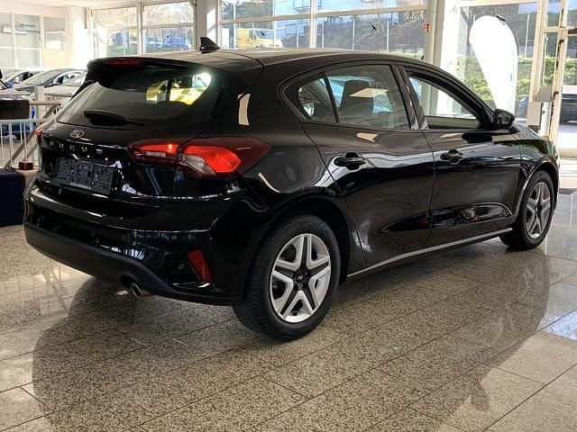 Gebraucht Ford Focus Cool & Connect 101 PS (74 kW) 2022 Schwarz, metallic Limousine