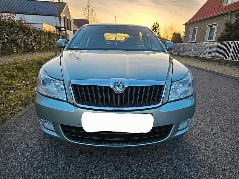 Gebraucht Skoda Octavia Elegance 160 PS (117 kW) 2010 Grün Limousine