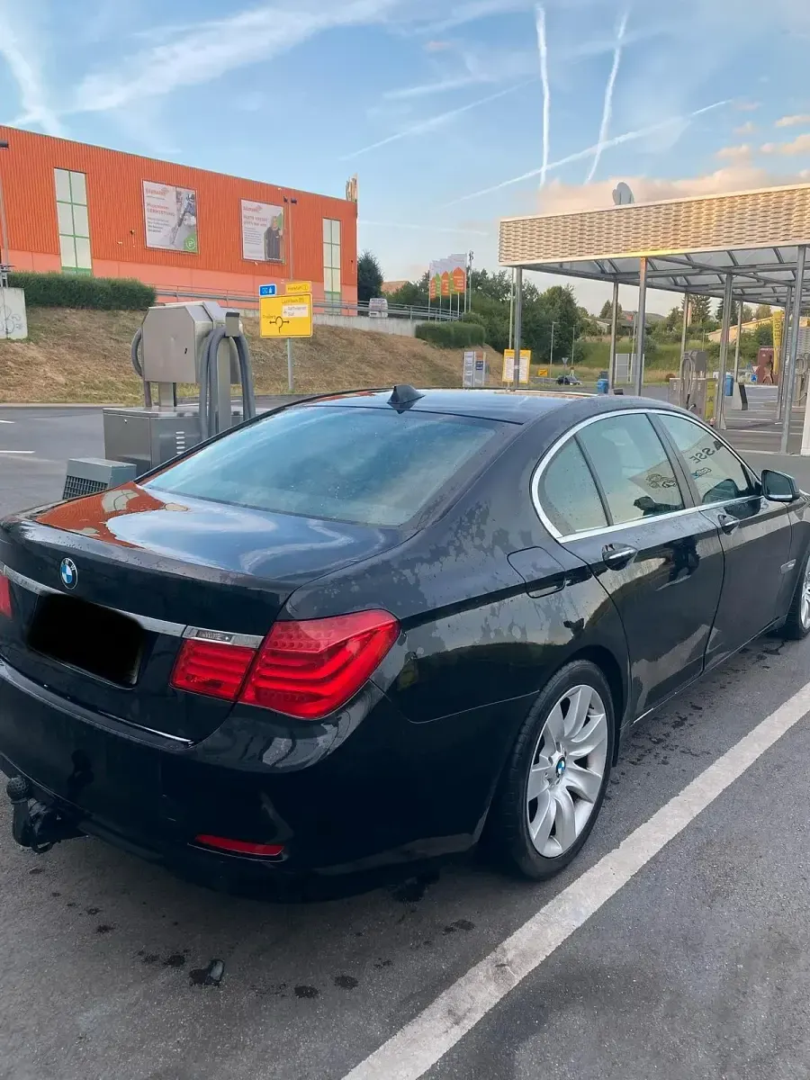 Gebraucht BMW 730 245 PS (180 kW) 2008 Schwarz Limousine