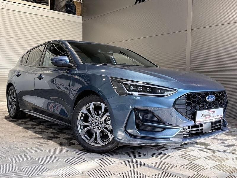 Gebraucht Ford Focus ST-Line X 155 PS (114 kW) 2024 Blau Limousine