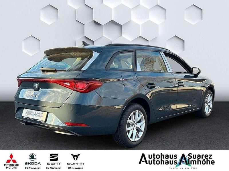 Neu Seat Leon Style 116 PS (85 kW) 2025 Blau Limousine