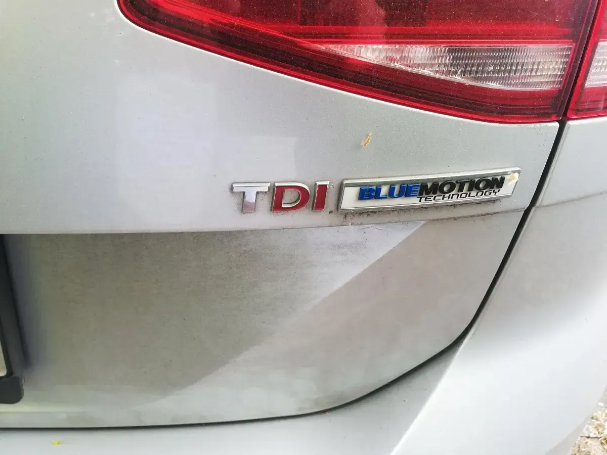 Usata VW Passat 110 CV (80 kW) 2015 Argento Station wagon