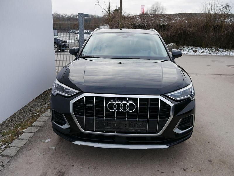 Gebraucht Audi Q3 Advanced Plus 200 PS (147 kW) 2022 Mythosschwarz metallic SUV