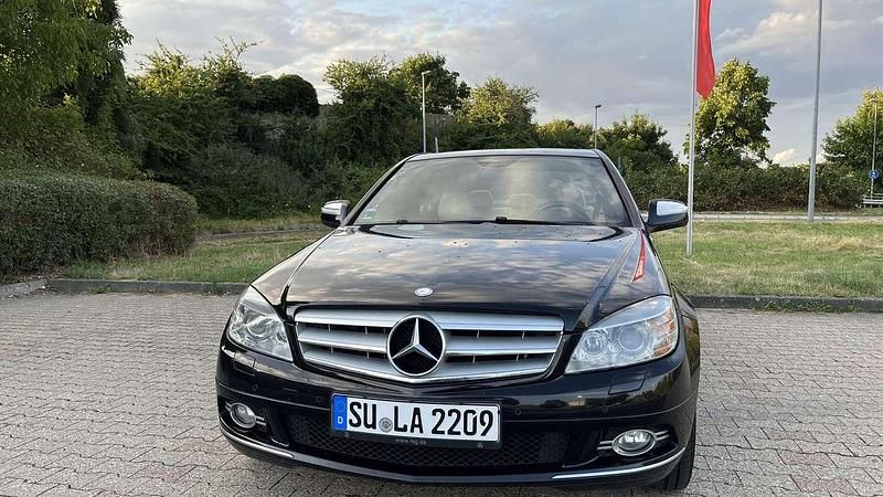 Schwarz Gebraucht 2008 Mercedes C220 Avantgarde Limousine | 7.300 € (Fairer Preis) - Bild 1/4