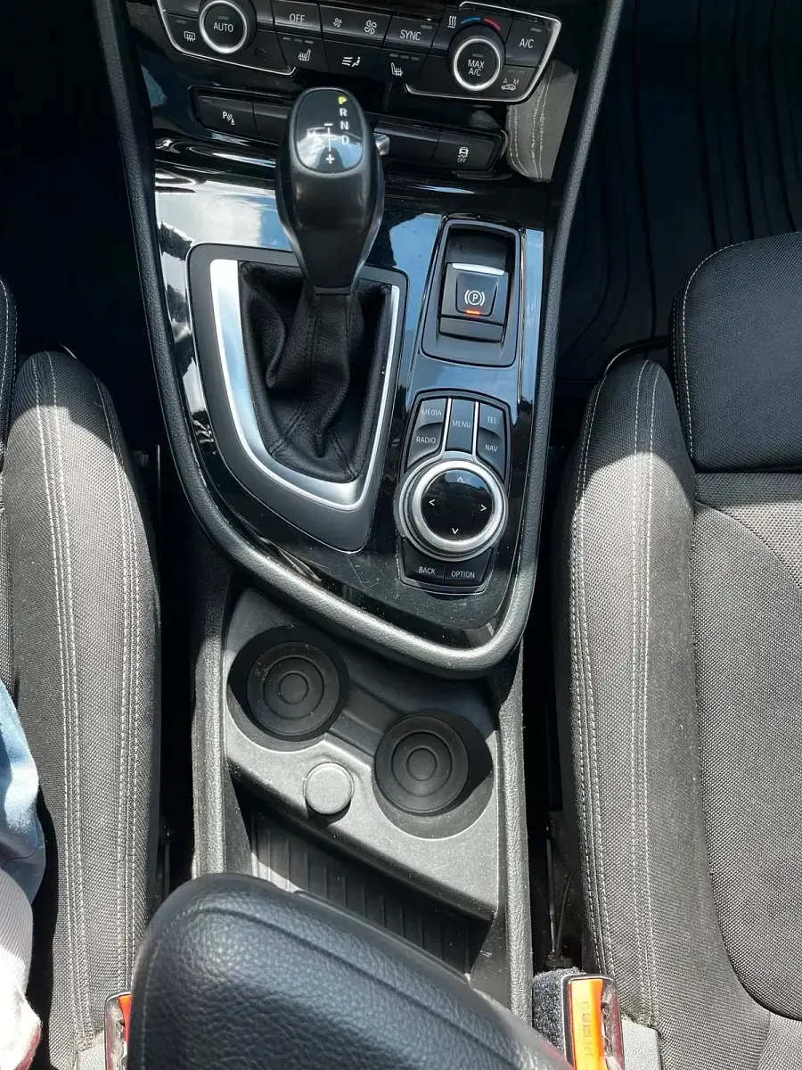 Gebraucht BMW 218 150 PS (110 kW) 2016 Grau Kombi