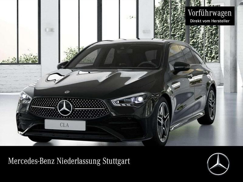 Nachtschwarz Gebraucht 2025 Mercedes CLA200 AMG Kombi | 43.990 € - Bild 1/4