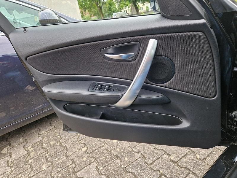 Gebraucht BMW 116 120 PS (88 kW) 2010 Schwarz Kleinwagen