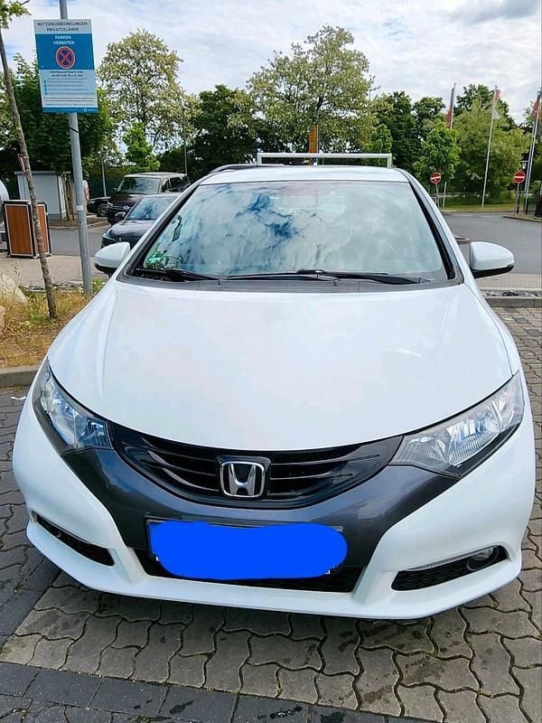 Weiß Gebraucht 2012 Honda Civic Limousine | 9.400 € (Fairer Preis) - Bild 1/4