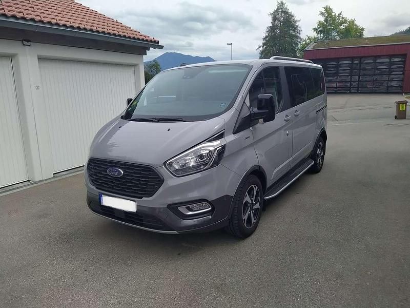 Grau Gebraucht 2023 Ford Tourneo Custom Active Van | 37.950 € (Guter Preis) - Bild 1/4
