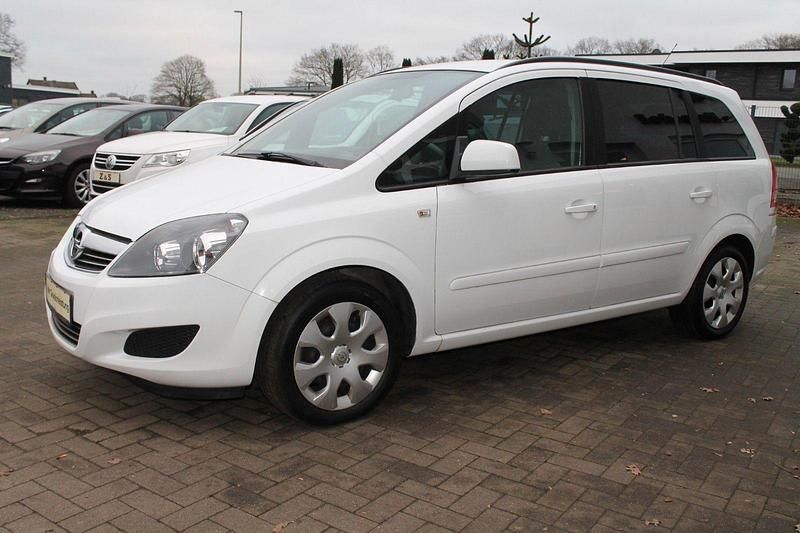 Gebraucht Opel Zafira Family 120 PS (88 kW) 2014 Weiß Van / Kleinbus