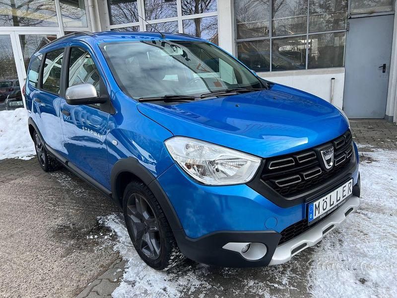 Gebraucht Dacia Lodgy Celebration 116 PS (85 kW) 2017 Blau Van / Kleinbus